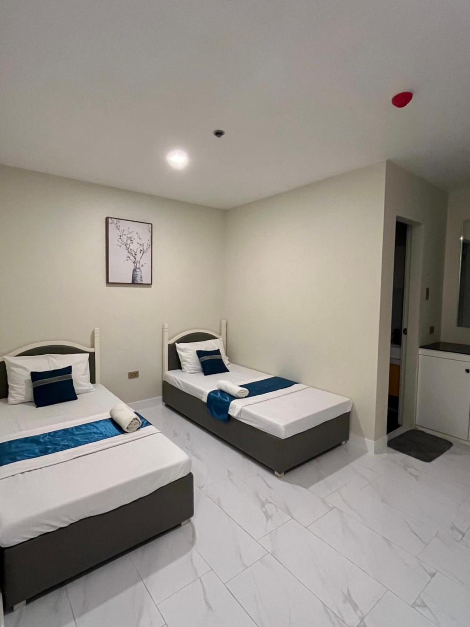 717 Residences Iloilo City Εξωτερικό φωτογραφία